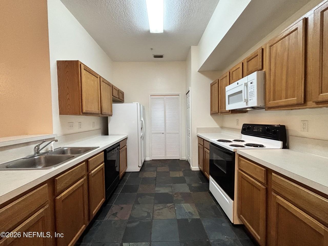 6106 Maggies Cir #104 - Photo 7 of 29