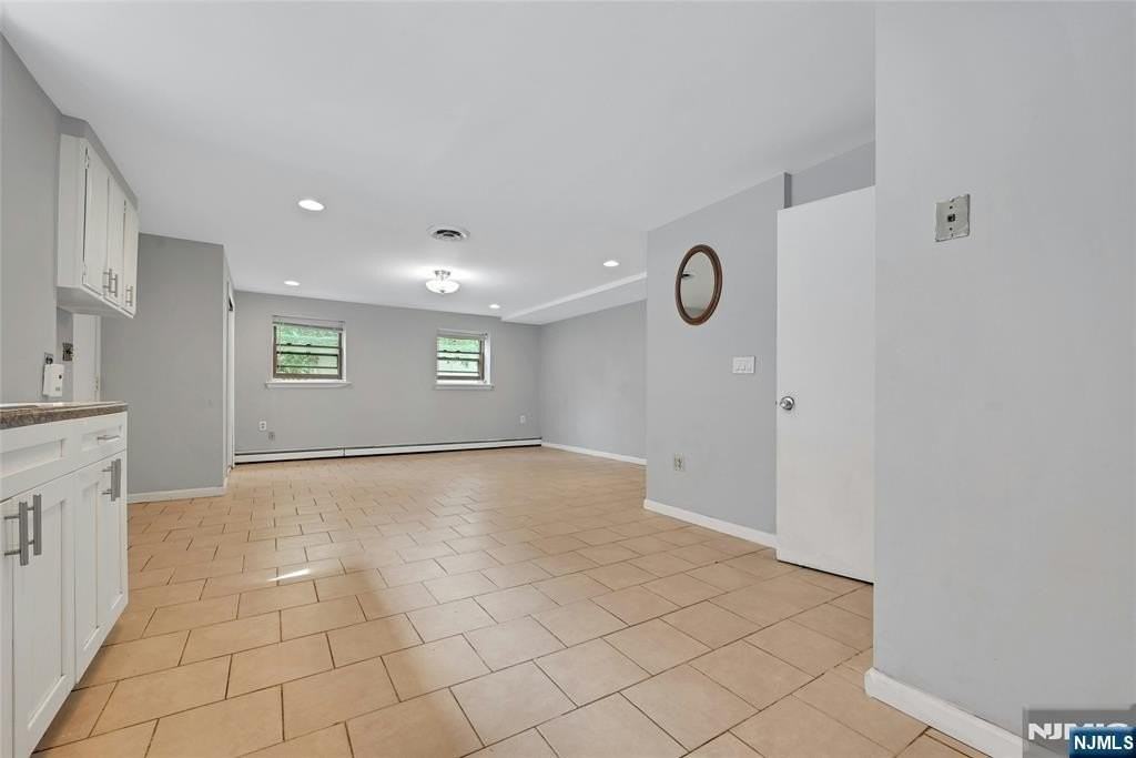 5 8th St - Photo 4 of 26