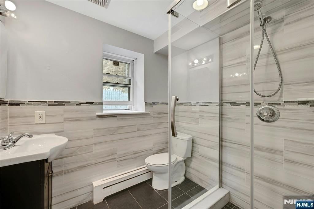 5 8th St - Photo 7 of 26