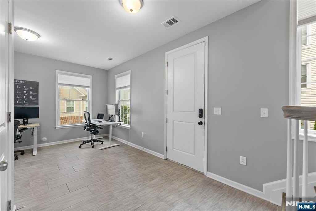 289 Bradley Dr - Photo 7 of 50