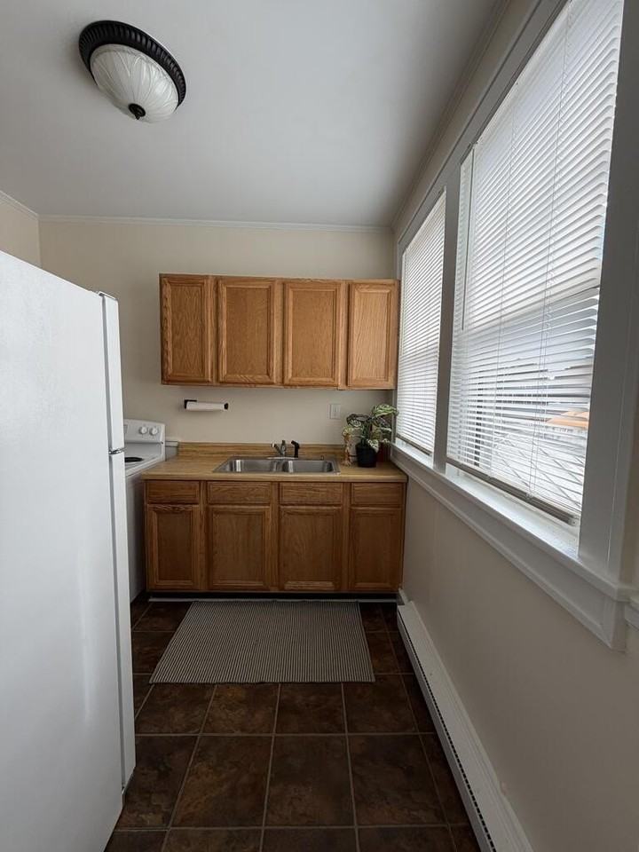 72 S Main St - Photo 2 of 6