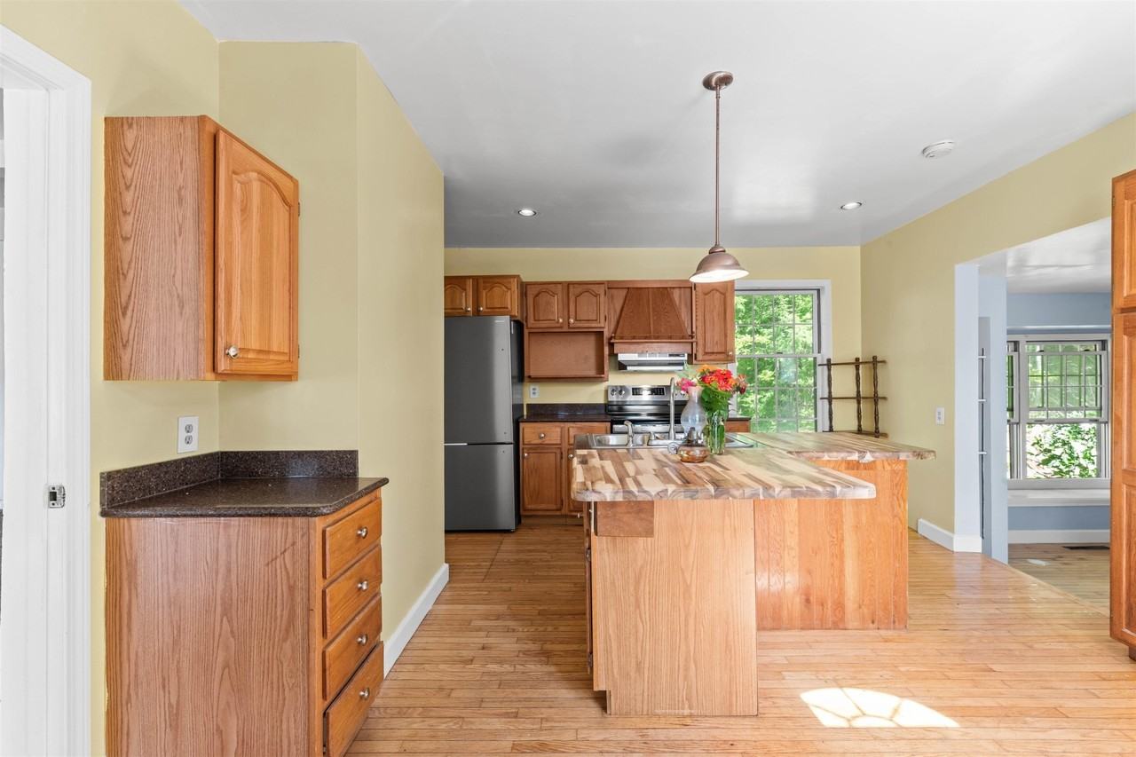 2338 Eaton Rd - Photo 6 of 16