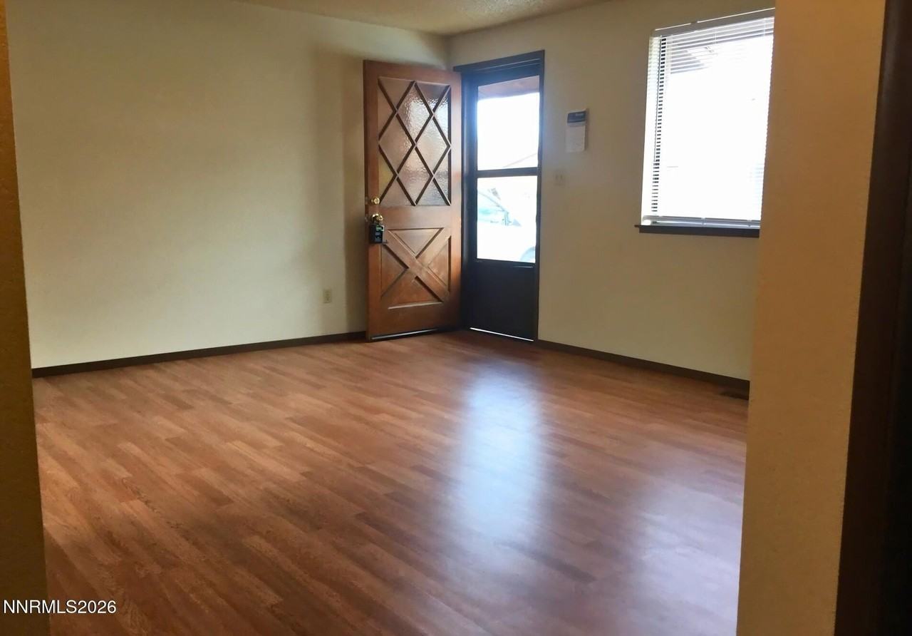 1148 H St - Photo 3 of 4