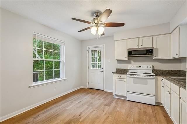 715 Atalin St - Photo 3 of 11