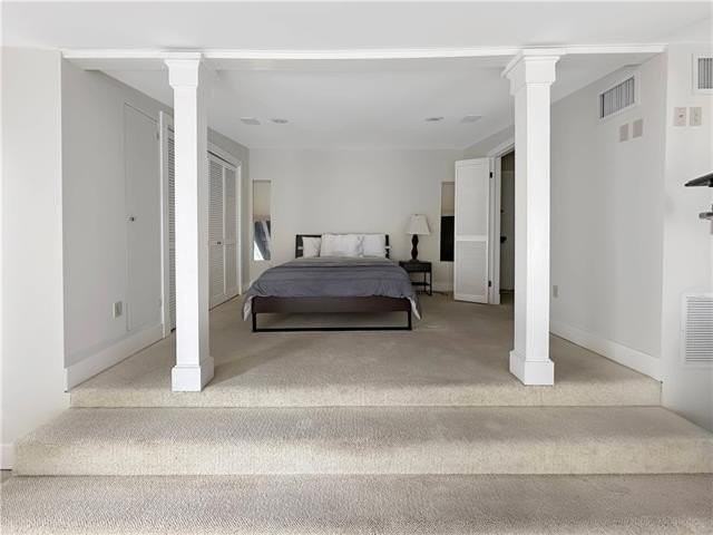 1204 Marengo St - Photo 6 of 13