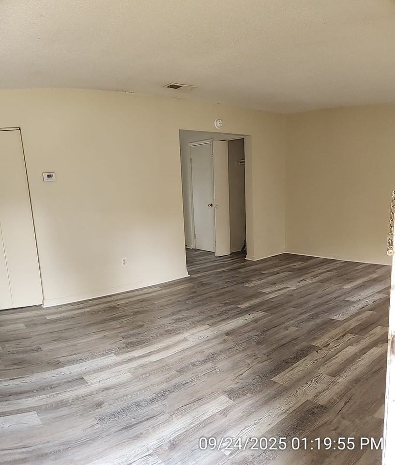 138 Pointe South Dr #C - Photo 4 of 19