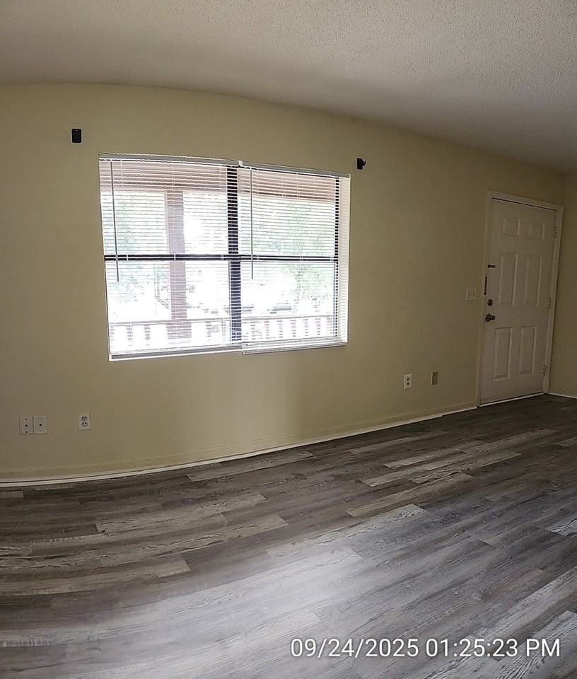 138 Pointe South Dr #C - Photo 6 of 19