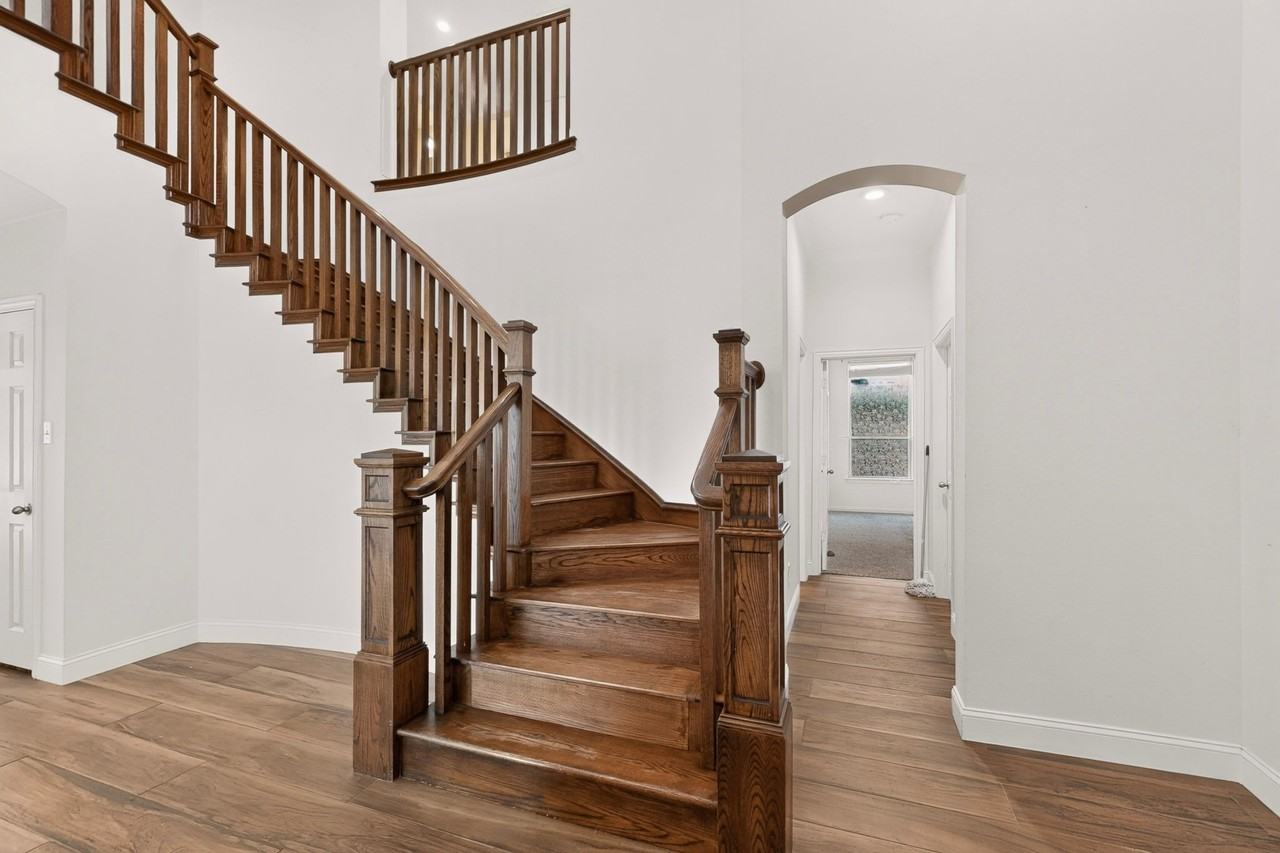 1219 Wedgewood Dr - Photo 3 of 40