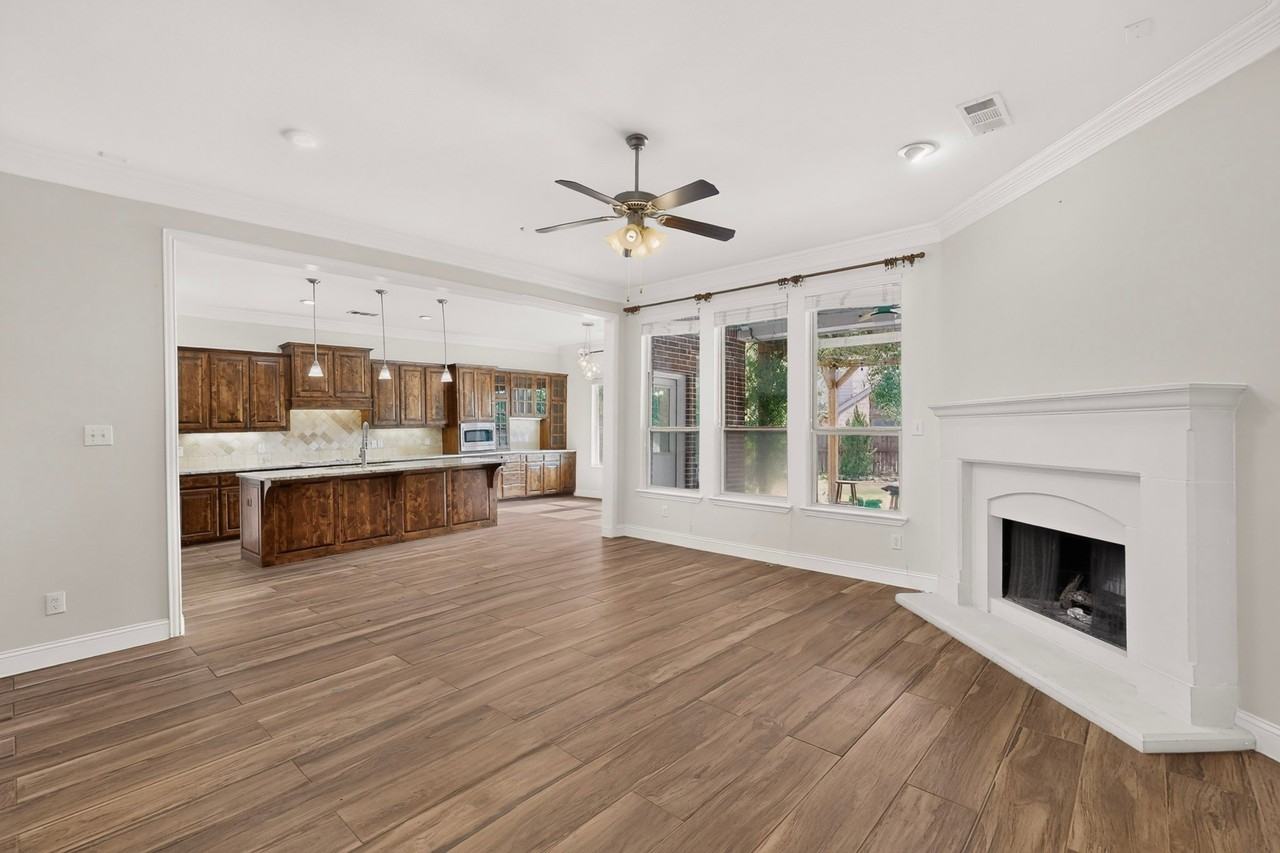1219 Wedgewood Dr - Photo 5 of 40