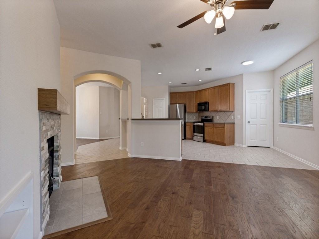 1906 Pecan Grove Dr - Photo 7 of 26