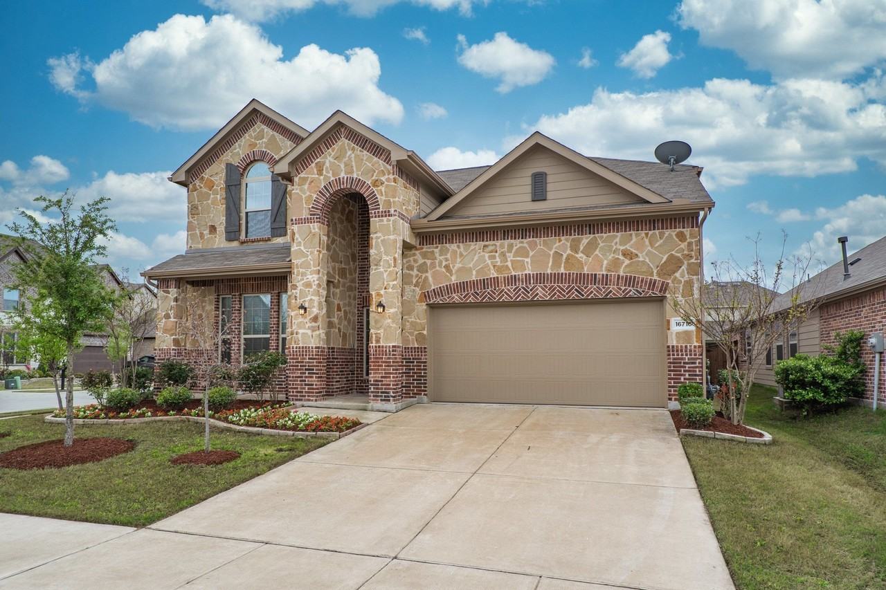 16716 Central Garden Ln - Photo 3 of 28