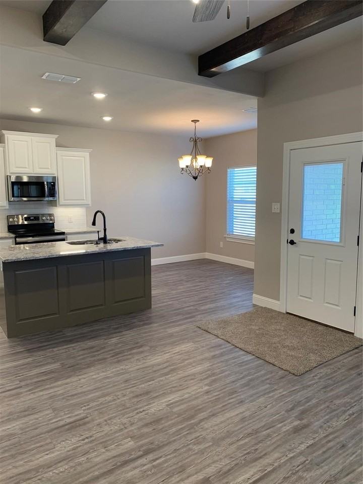 250 Audra Cir - Photo 4 of 24