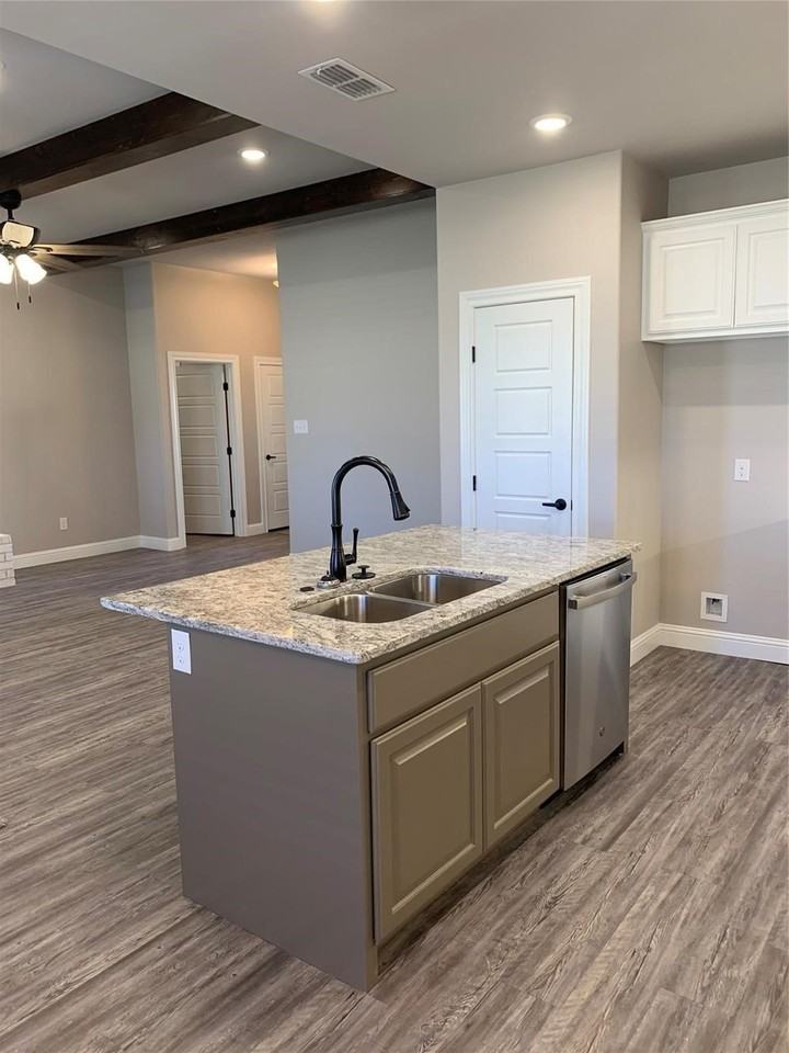 250 Audra Cir - Photo 5 of 24