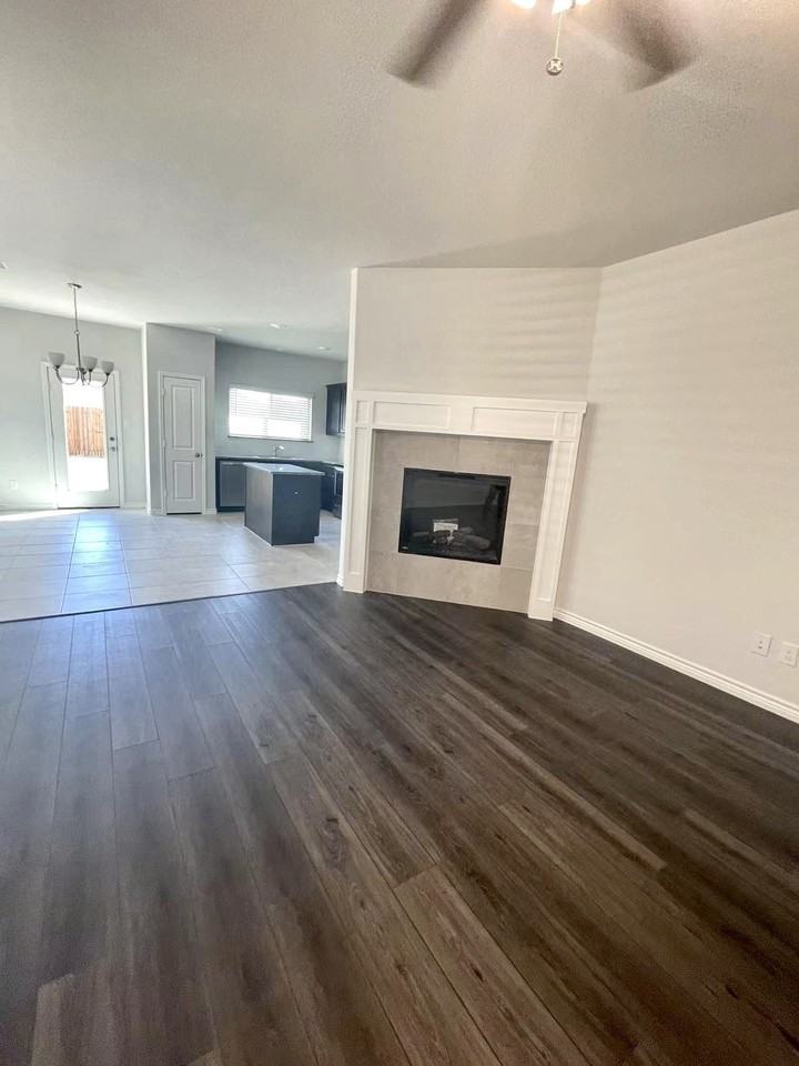 10517 Alpine Meadow Ln - Photo 2 of 11