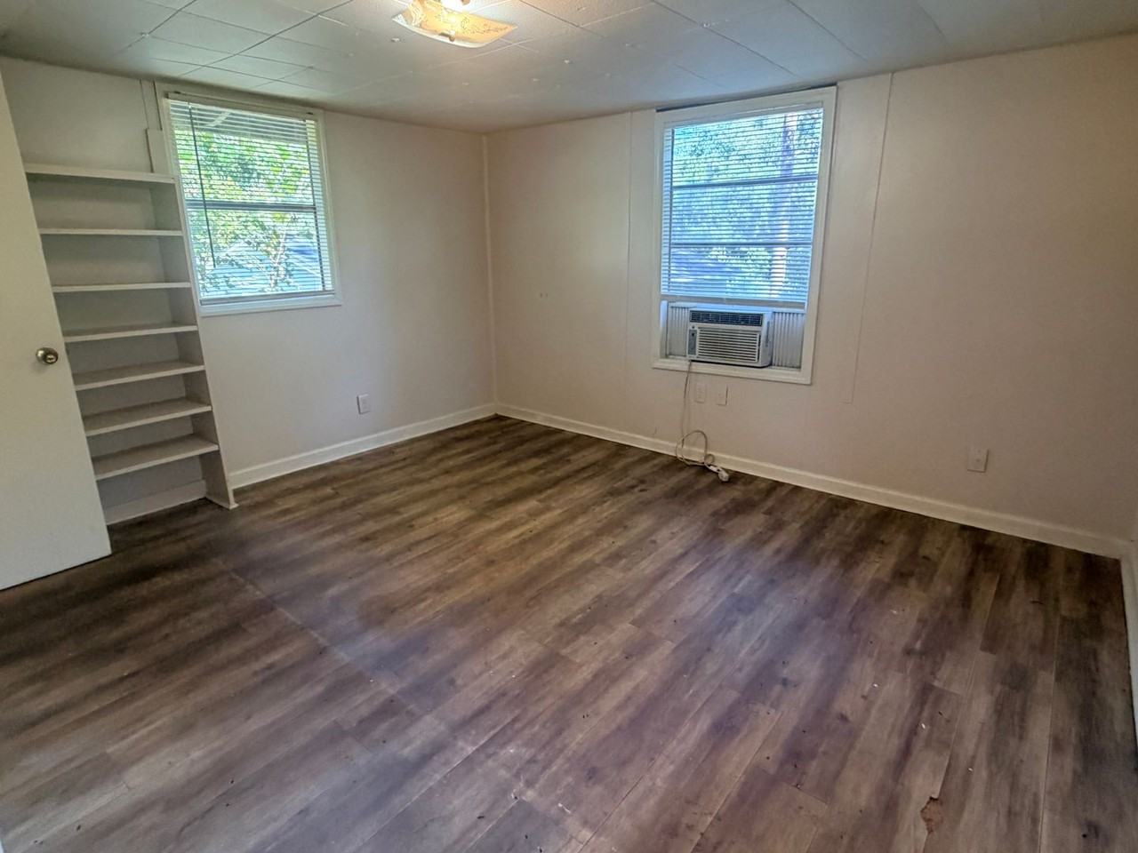 2150 1/2 Winston Ave - Photo 7 of 9