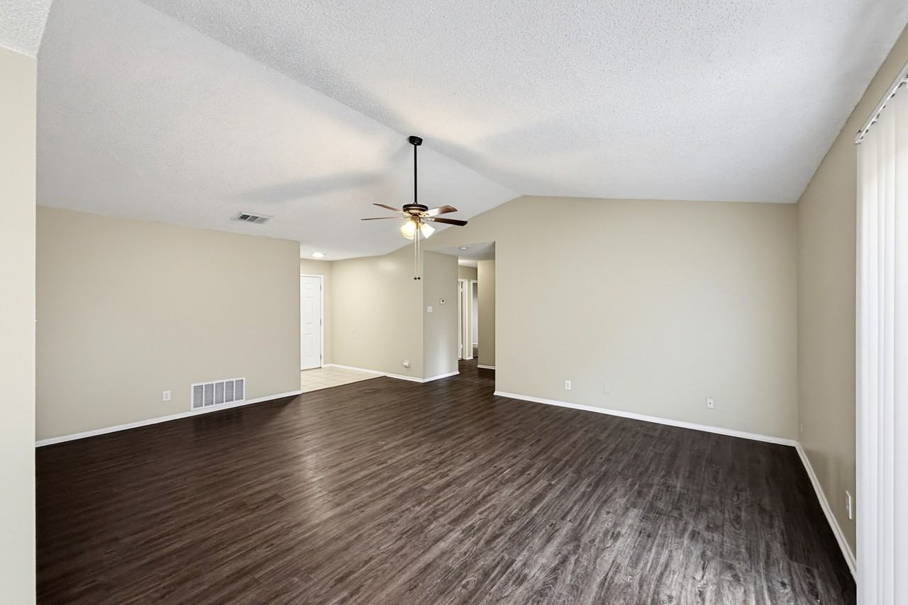 9806 Broad Forest St #1 - Photo 4 of 19
