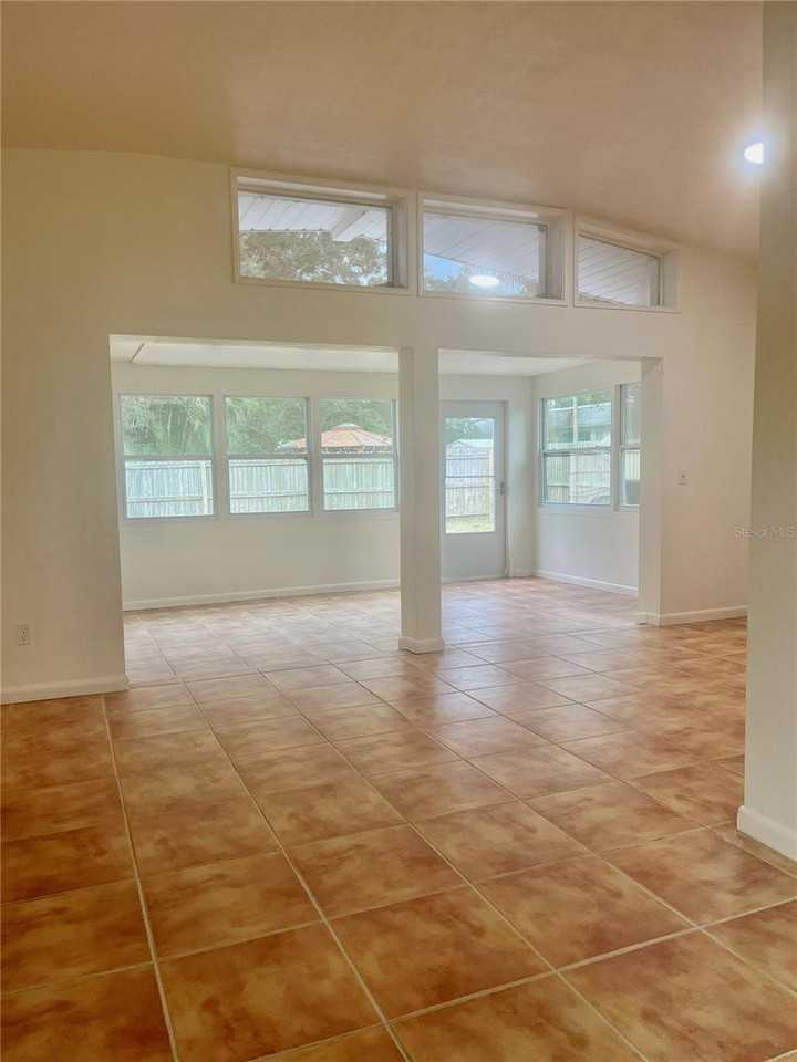 1390 Satsuma St #1 - Photo 2 of 17