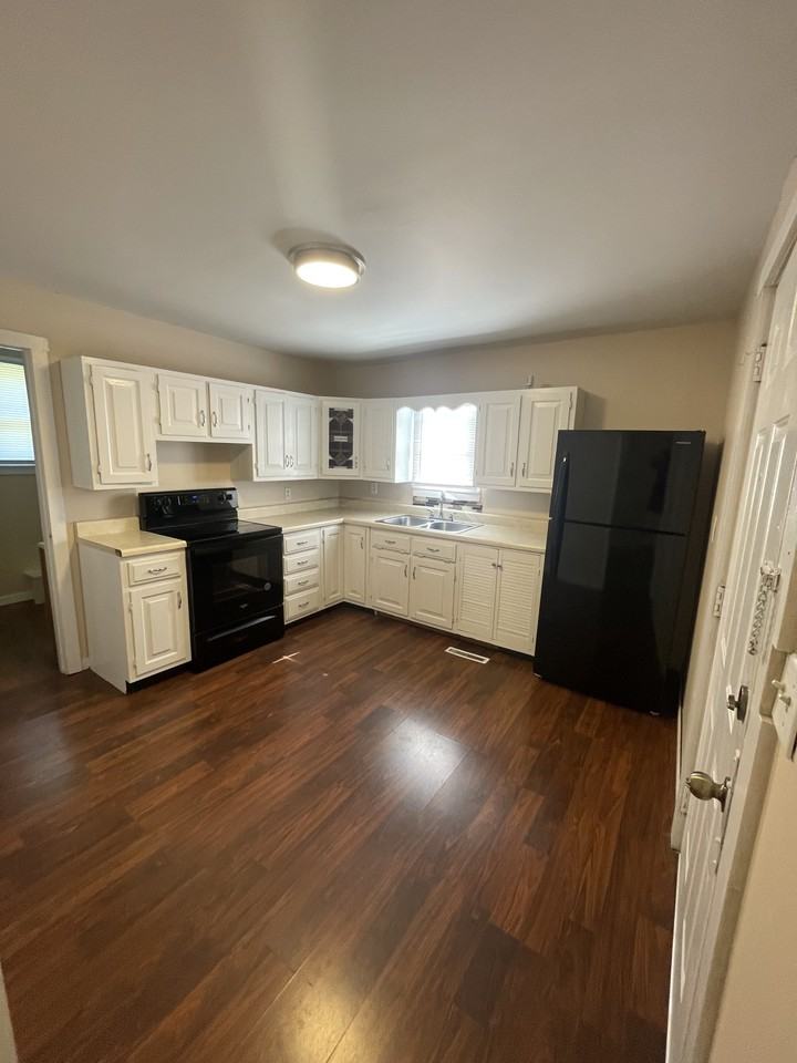 2650 S Franklin Street Rd #1 - Photo 7 of 10