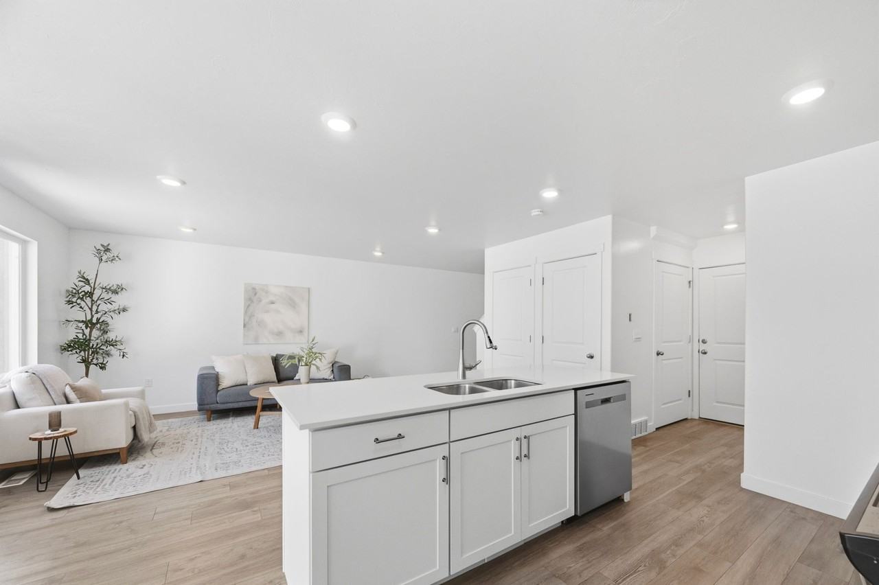 1795 E Fall St #1 - Photo 6 of 35