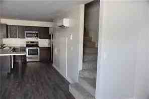 710 N State St - Photo 5 of 7