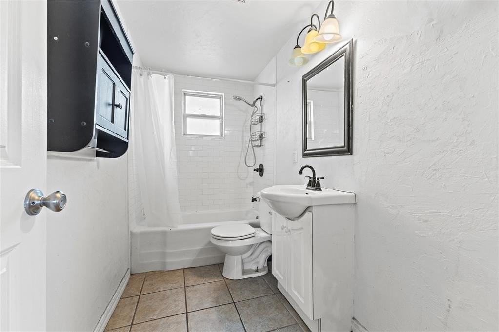 516 E Huber Ave - Photo 6 of 9