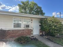 827 W Daugherty St #W2 - Photo 1 of 1