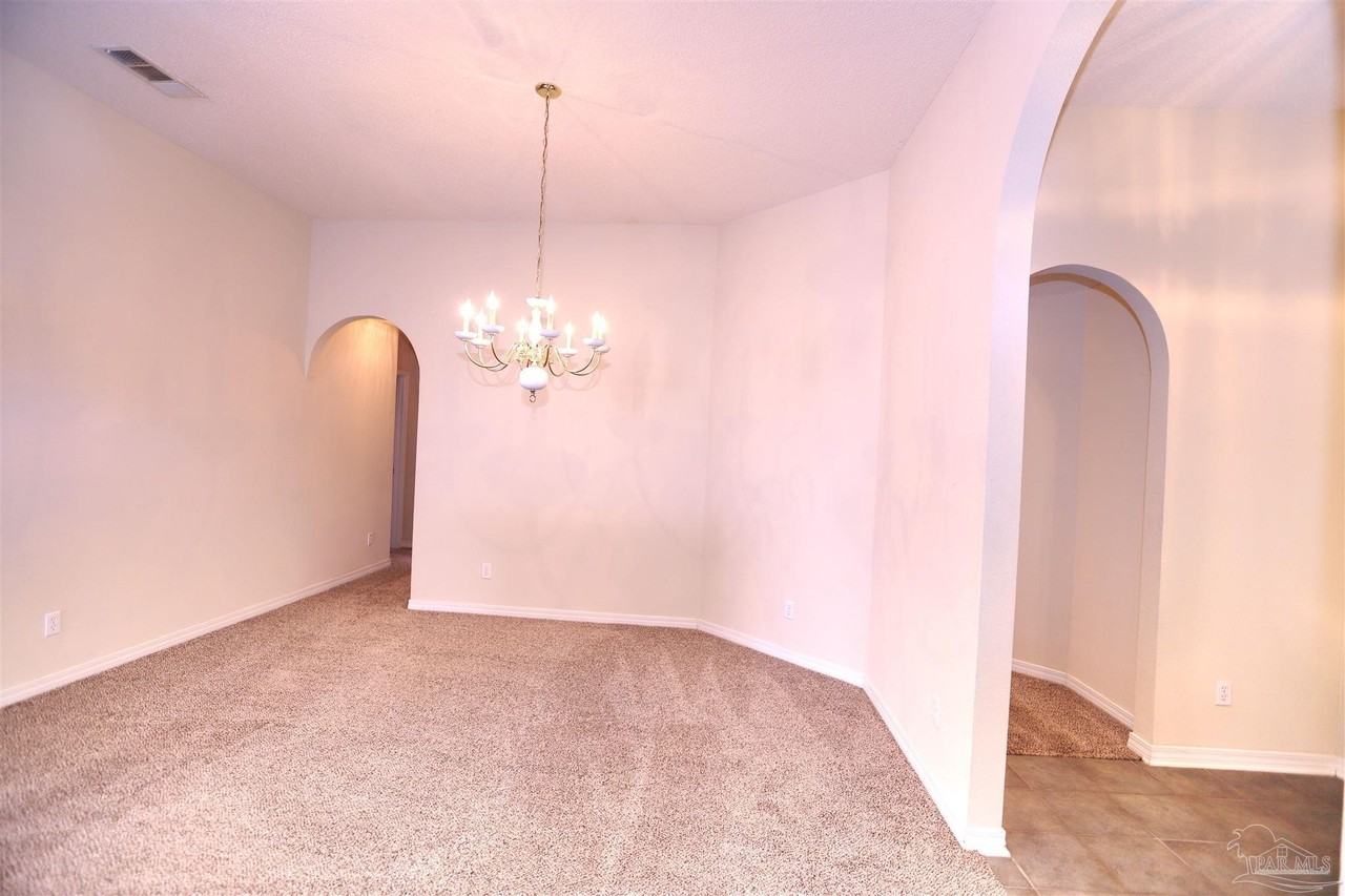 1197 Freeboard Blvd - Photo 2 of 25