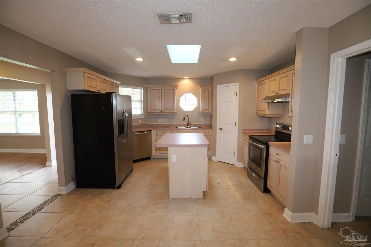 2130 Coral Creek Dr - Photo 5 of 27