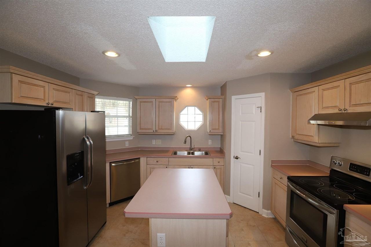 2130 Coral Creek Dr - Photo 6 of 27