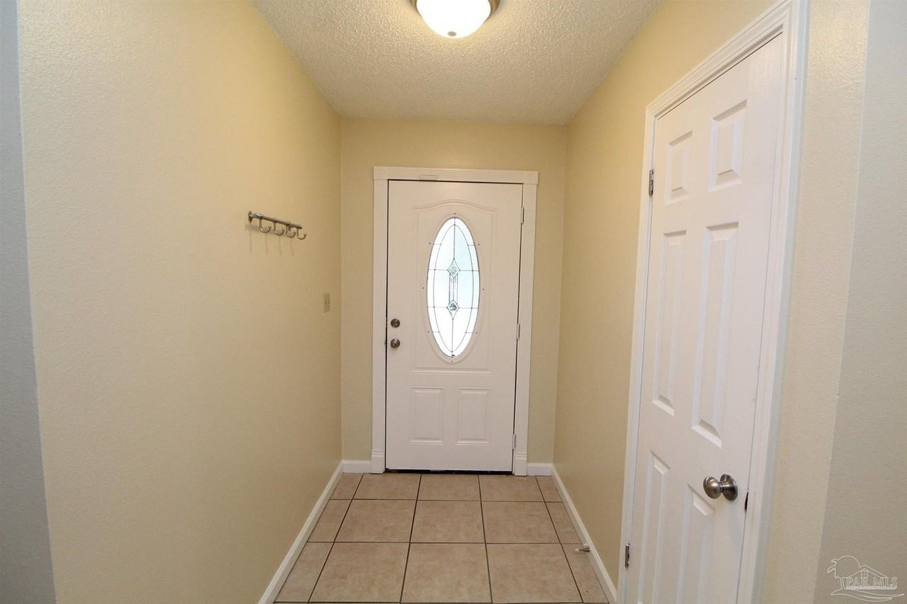 7859 Bay Meadows Dr - Photo 3 of 26