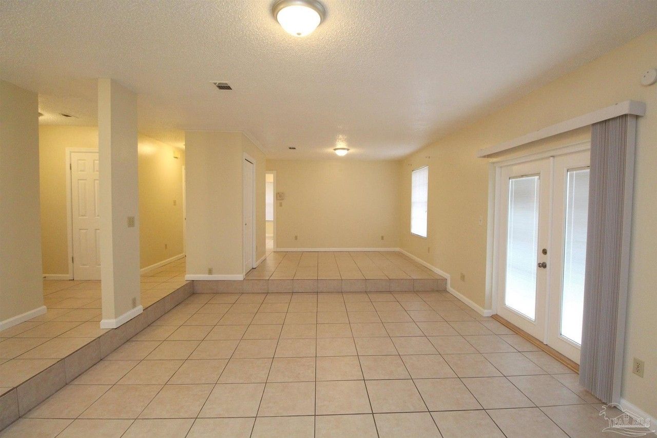 7859 Bay Meadows Dr - Photo 5 of 26