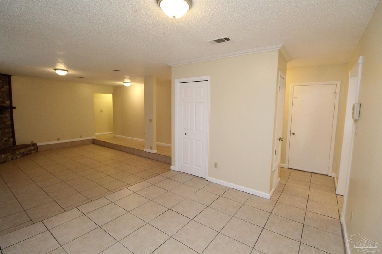 7859 Bay Meadows Dr - Photo 6 of 26