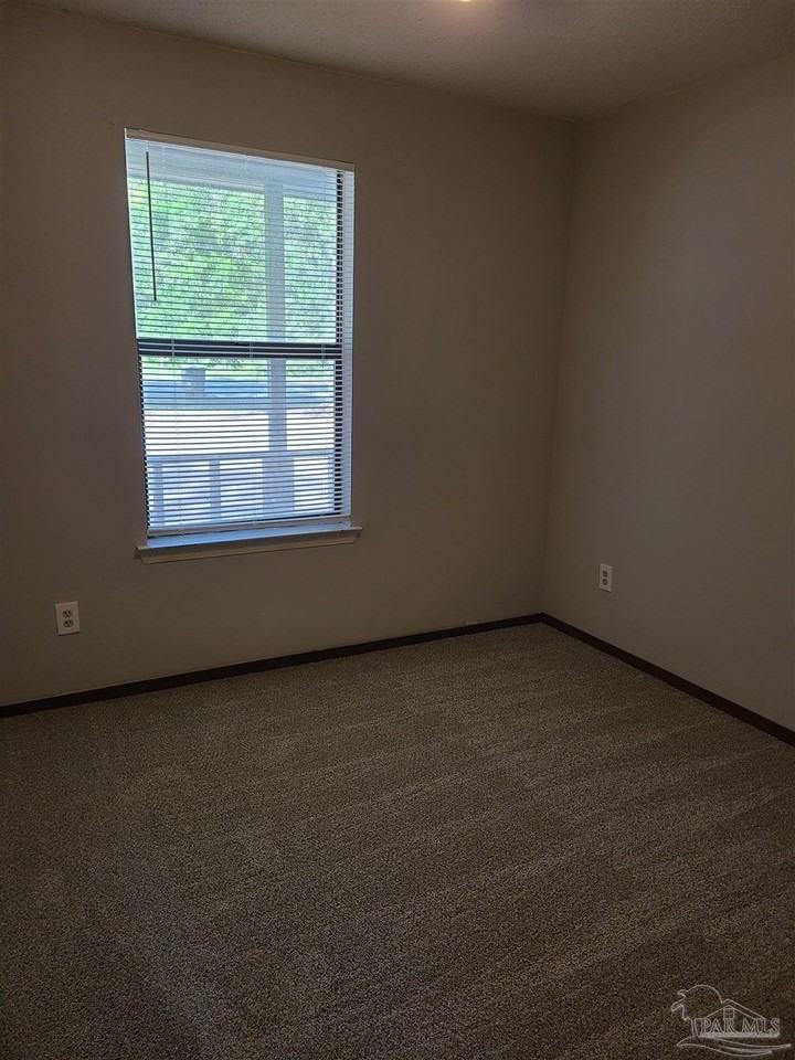 329 E Olive Rd - Photo 7 of 8