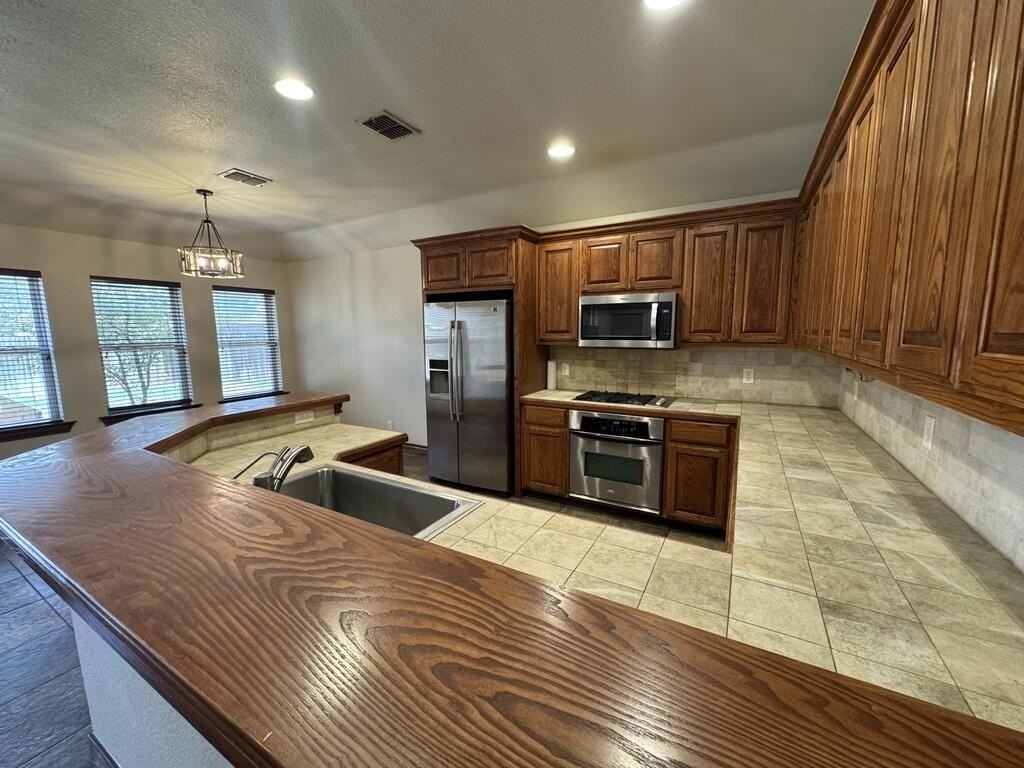5708 Pedernales Dr - Photo 3 of 16