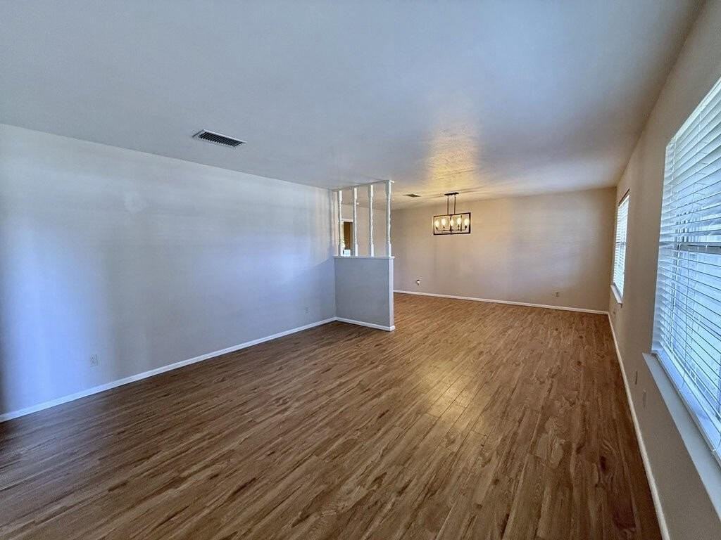2507 Camarie Ave - Photo 2 of 25