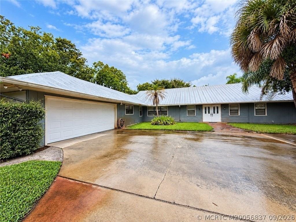 1505 Sw Saint Andrews Dr - Photo 4 of 50