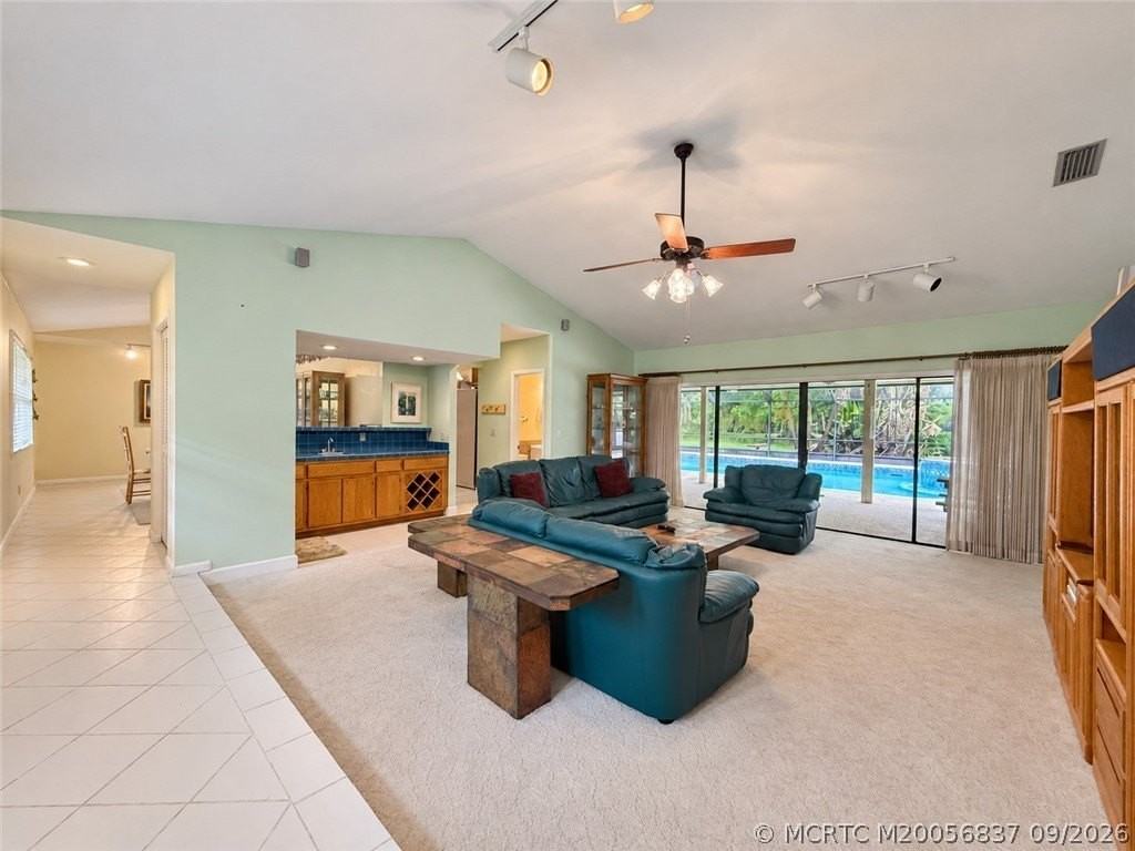 1505 Sw Saint Andrews Dr - Photo 5 of 50