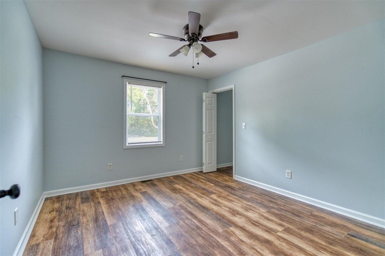 704 W 7th St #B - Photo 6 of 17