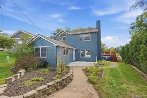 featured image of 8488 Woodland Shore Dr