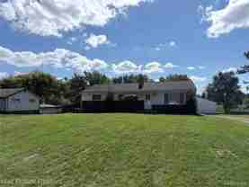 5444 Hearst Rd - Photo 1 of 1
