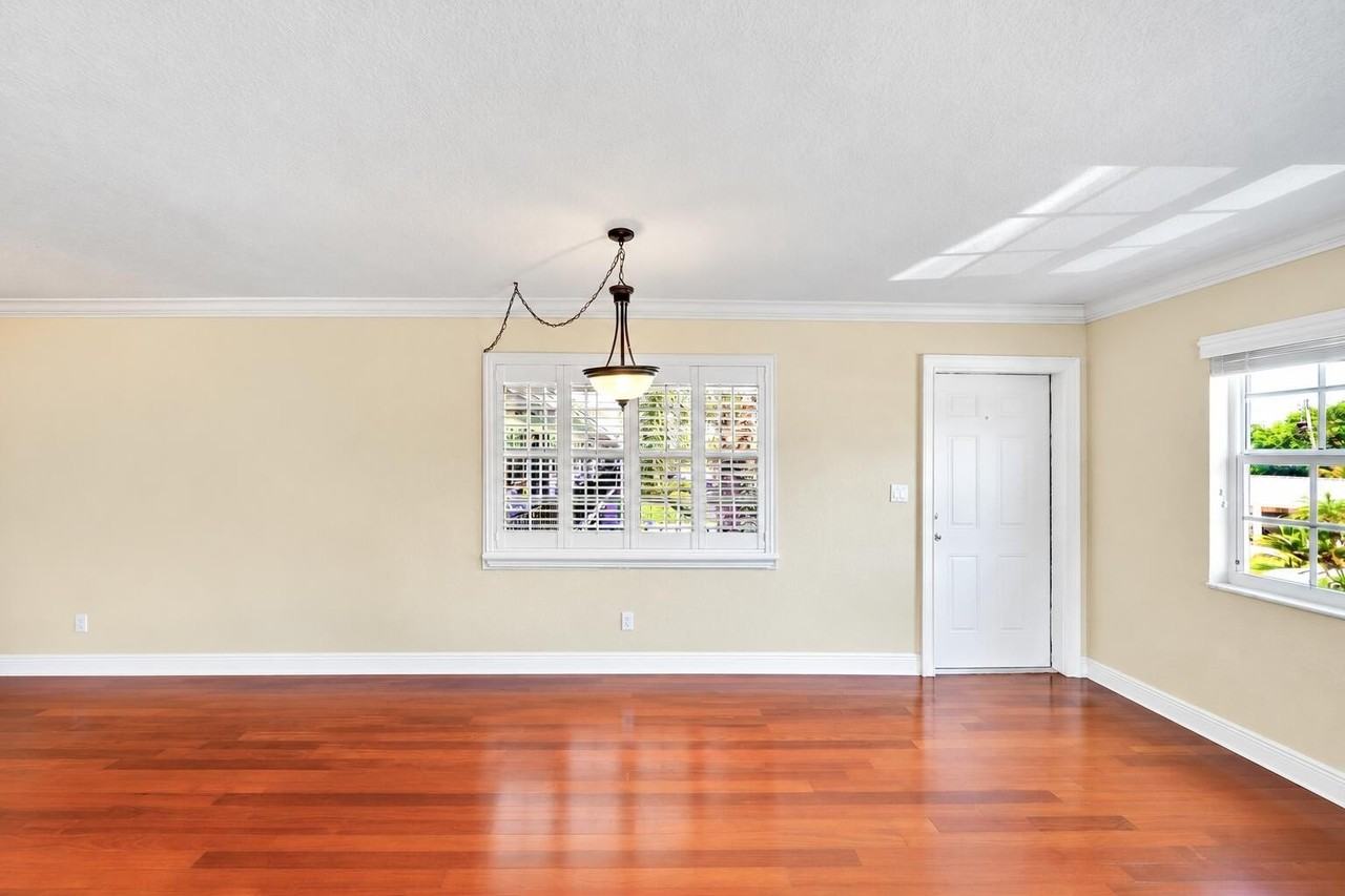 2701 Middle River Dr #11 - Photo 3 of 31