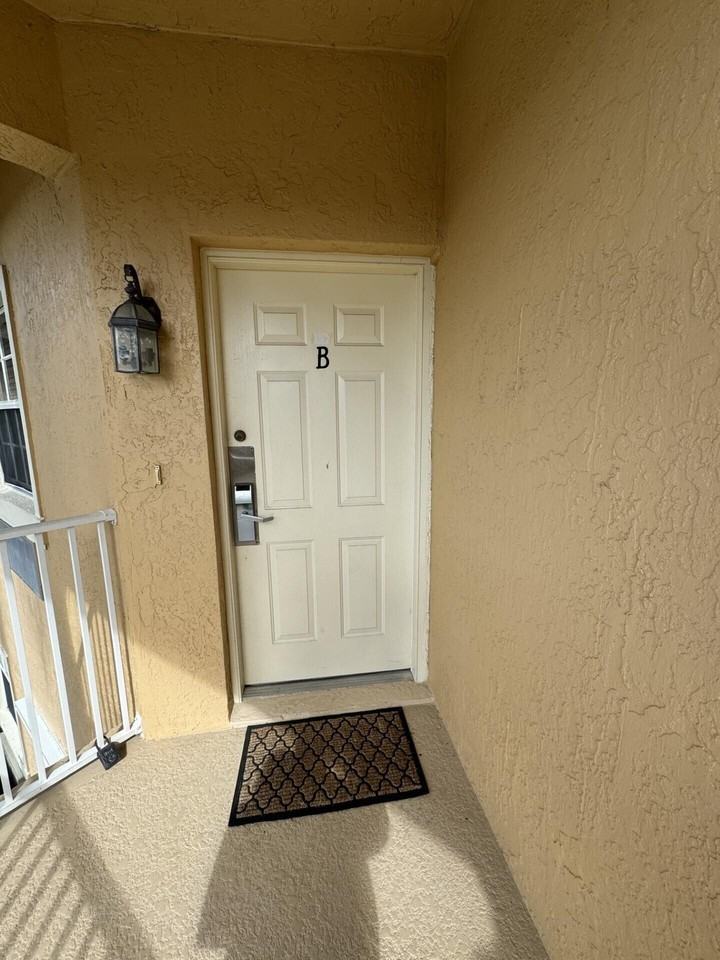 8393 Mulligan Cir - Photo 3 of 11