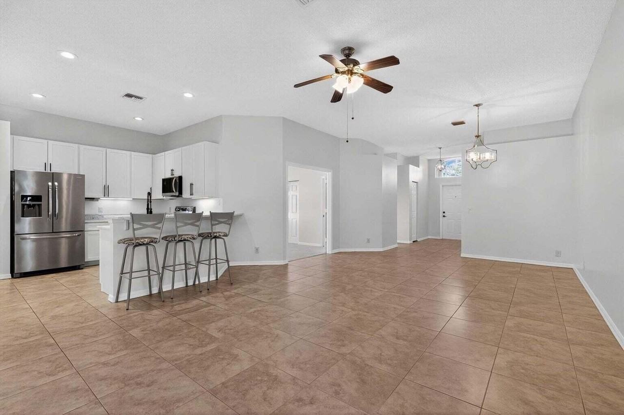 7280 Se Magellan Ln - Photo 5 of 28