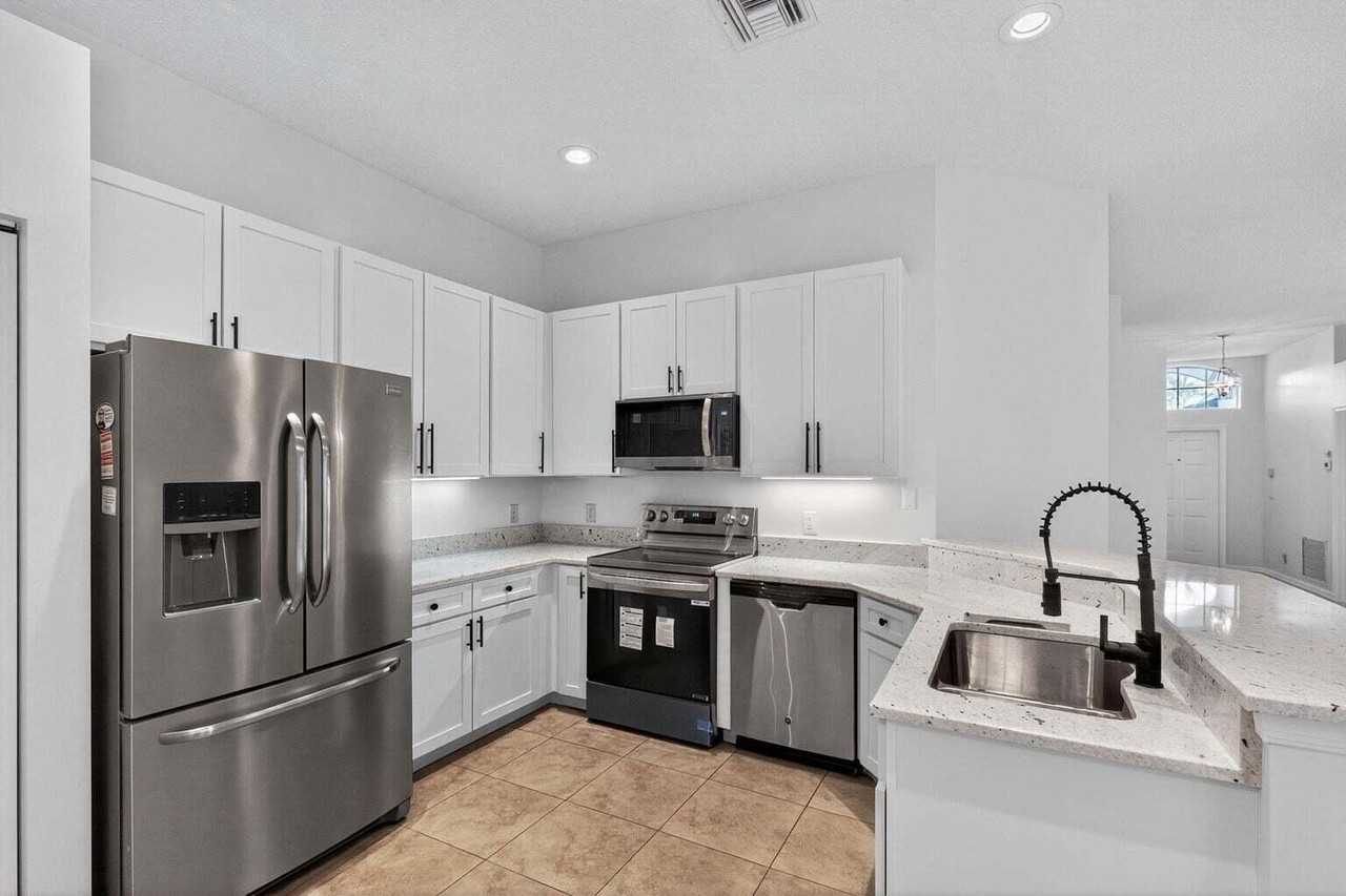 7280 Se Magellan Ln - Photo 7 of 28