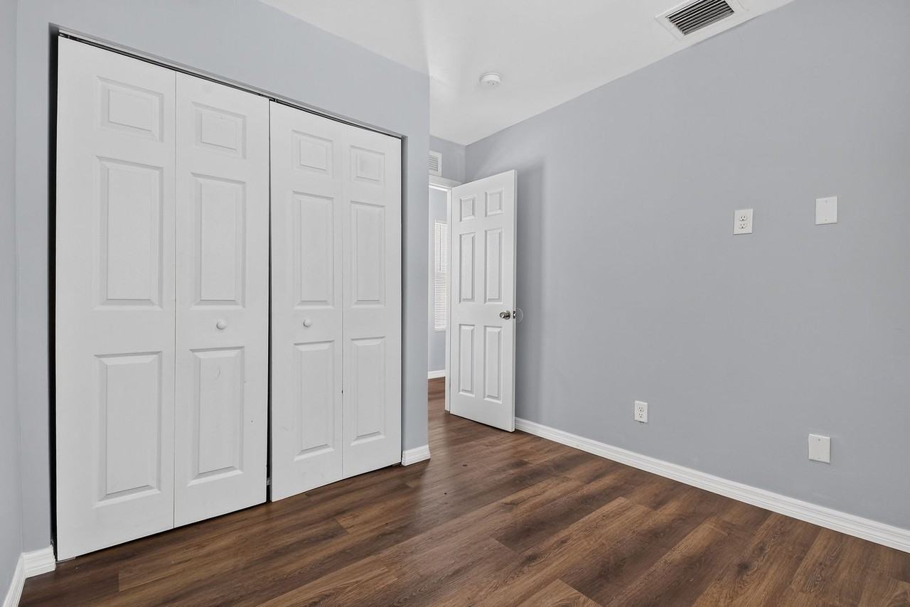 639 6th St - Photo 6 of 16