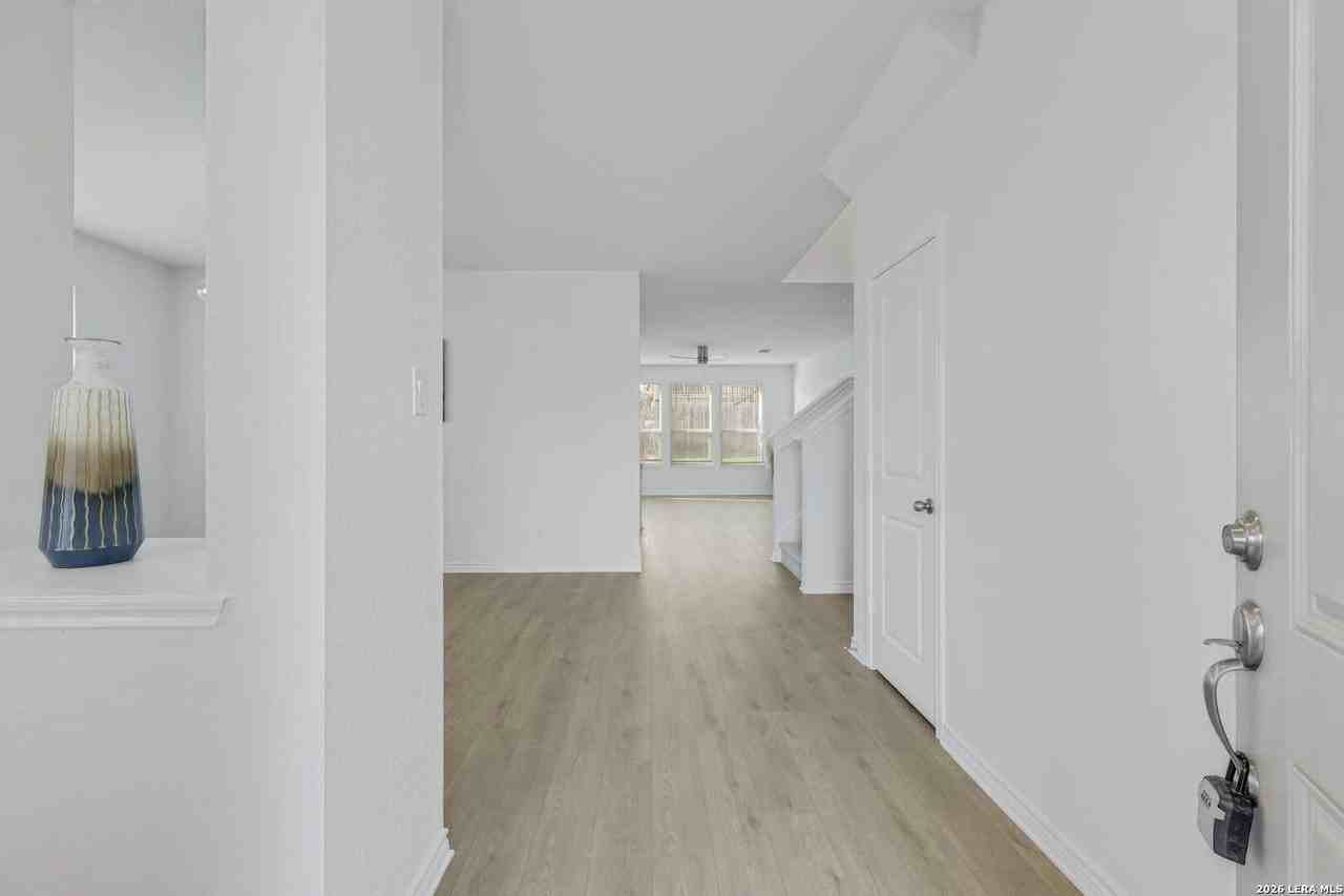 137 Local Wave Dr - Photo 3 of 41