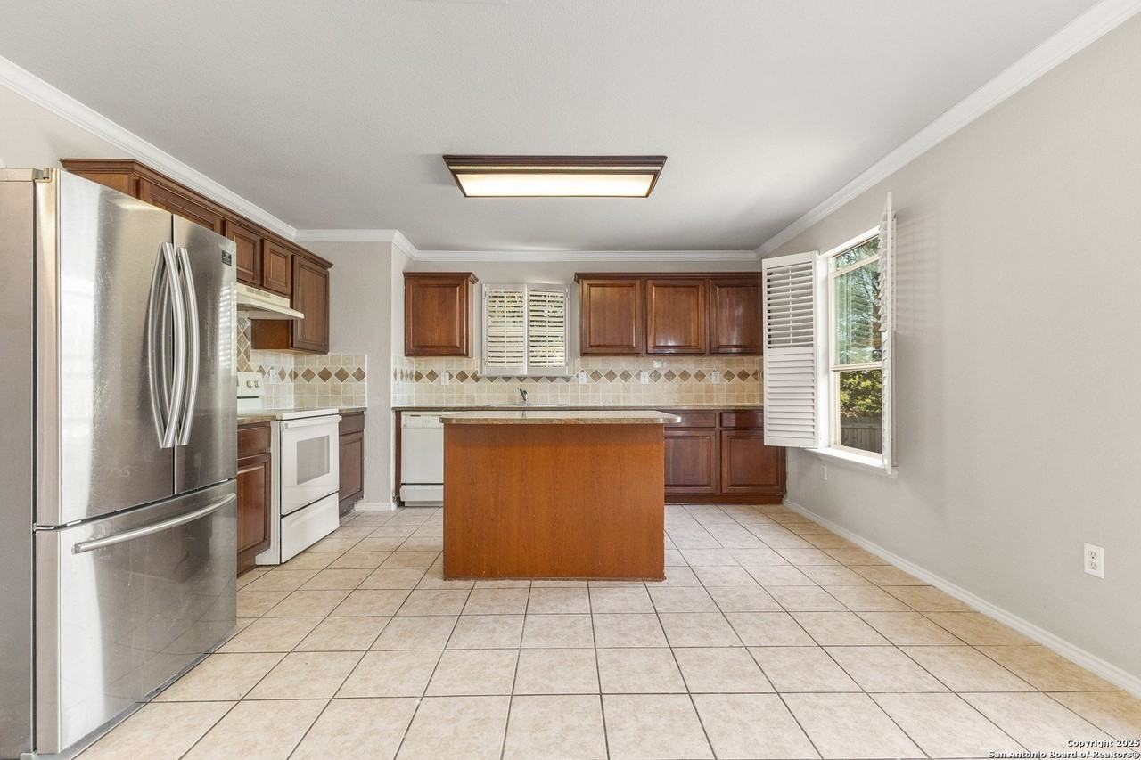7903 Copper Brk - Photo 6 of 30