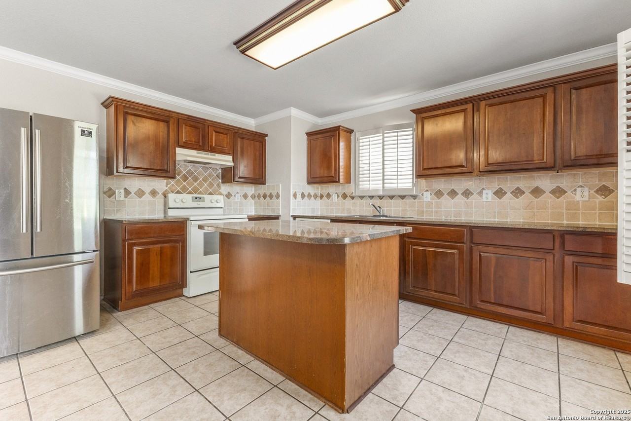 7903 Copper Brk - Photo 7 of 30