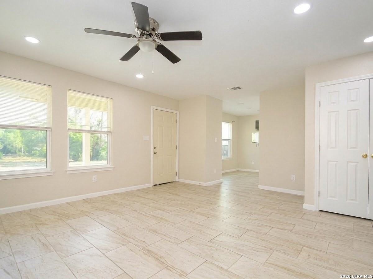 1630 Peck Ave - Photo 4 of 15