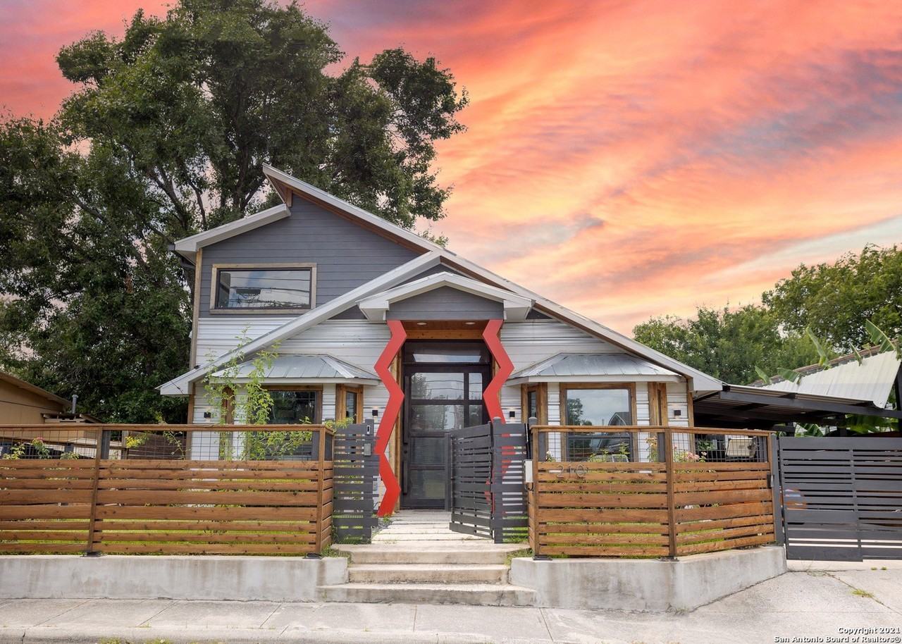 210 Furnish Ave